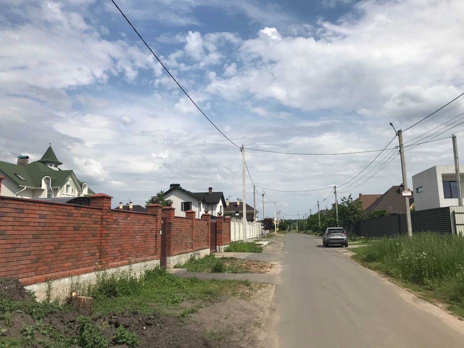 Земельна ділянка під забудову у котеджному містечку в Погребах