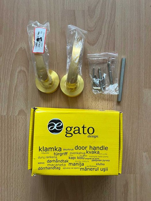 Klamka w kolorze złotym