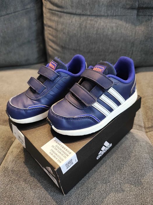 Buty dziecięce ADIDAS rozmiar 26