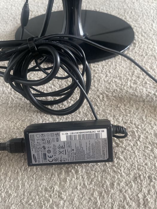 Sorzedam monitor samsung 21 cali