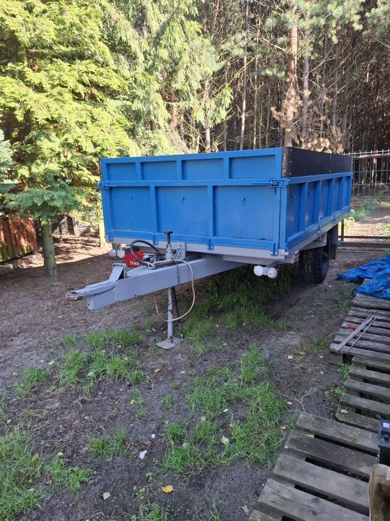 Przyczepa rolnicza jedno osiowa wywrotka