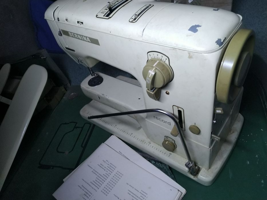 Продам швейцарську швейну машинку Bernina