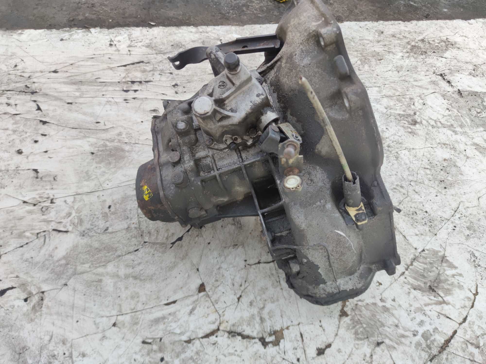 Opel Corsa C 1.2 B Skrzynia Biegów F13W374