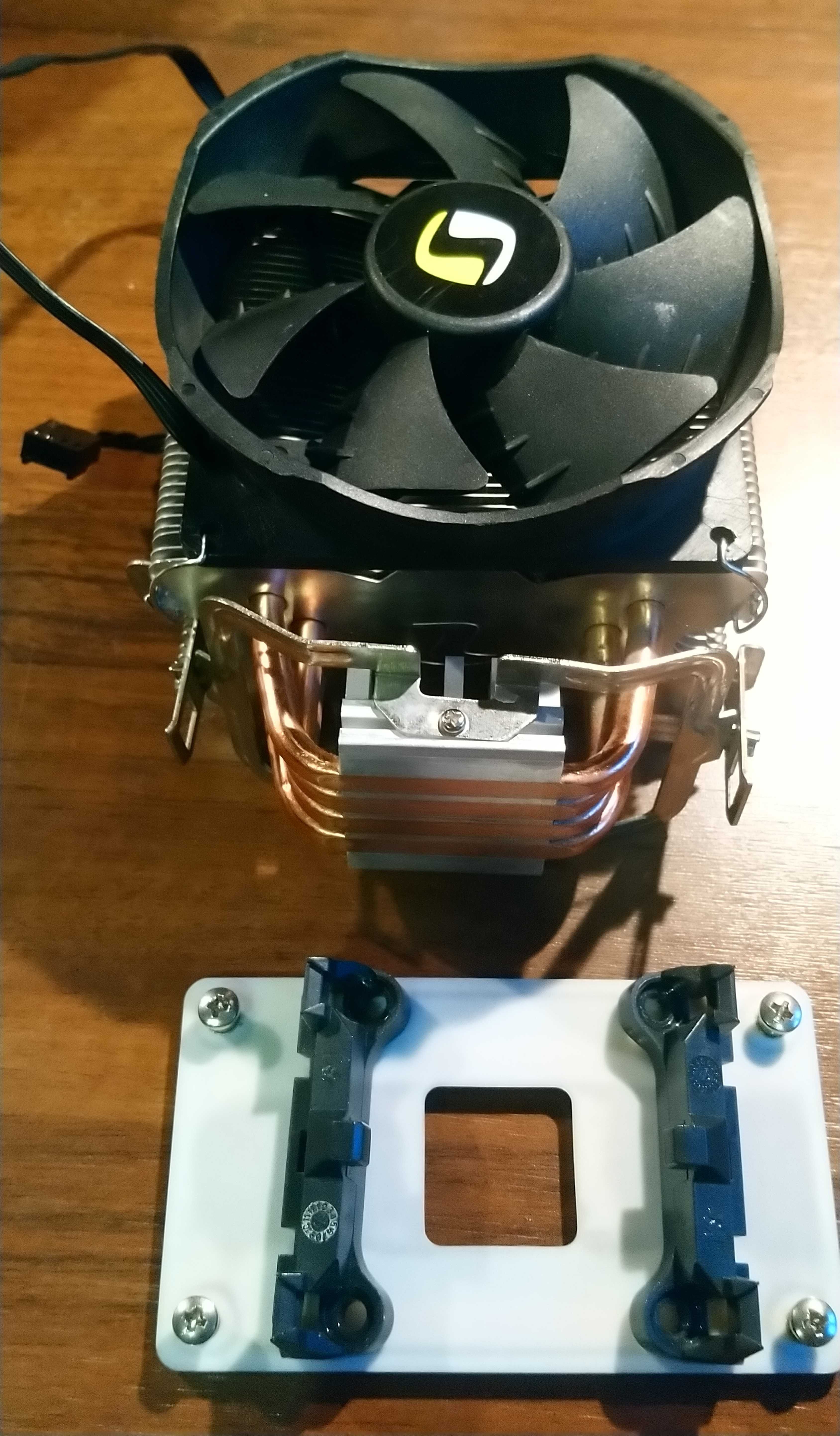 Chłodzenie Spartan HE924 AM3+ z backplate.