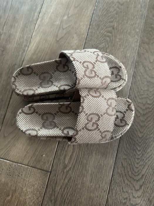 Klapki damskie na platformie Gucci