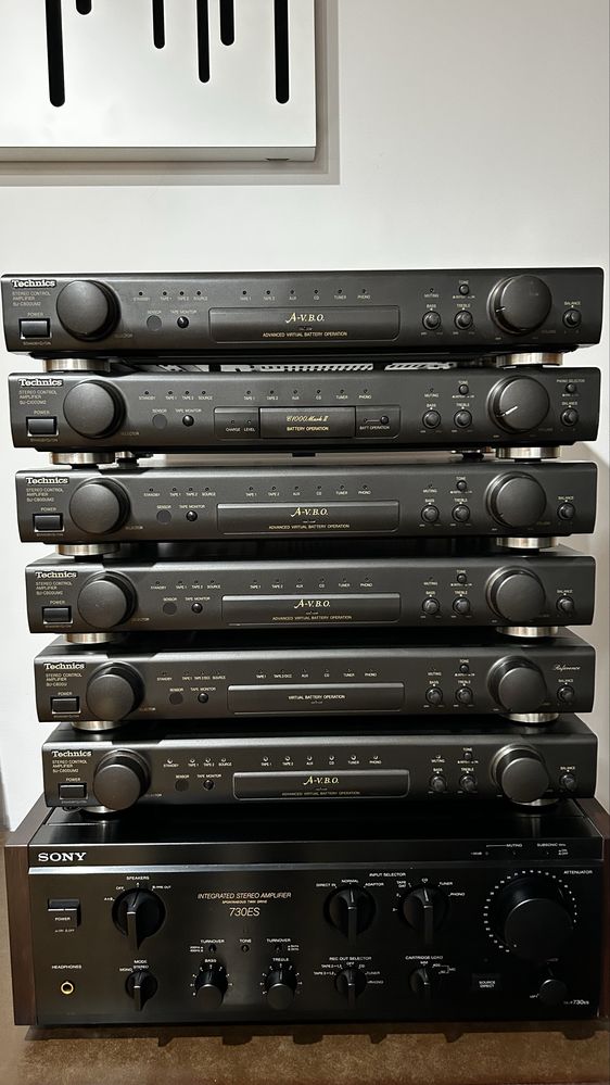 Amplificador Technics SE-A900SM2 e
Pré Technics SU-C800M2.