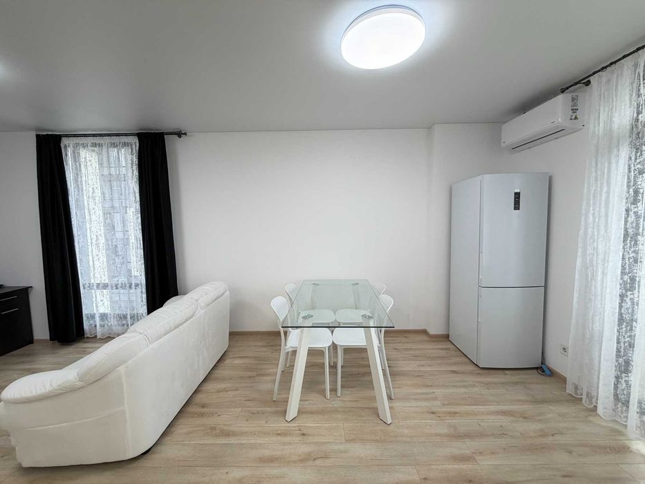 Оренда 1 кімнатна Манхетен!Видова на Озеро!