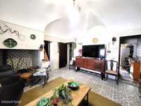 Moradia T5 com quintal, perto da Vila de Redondo