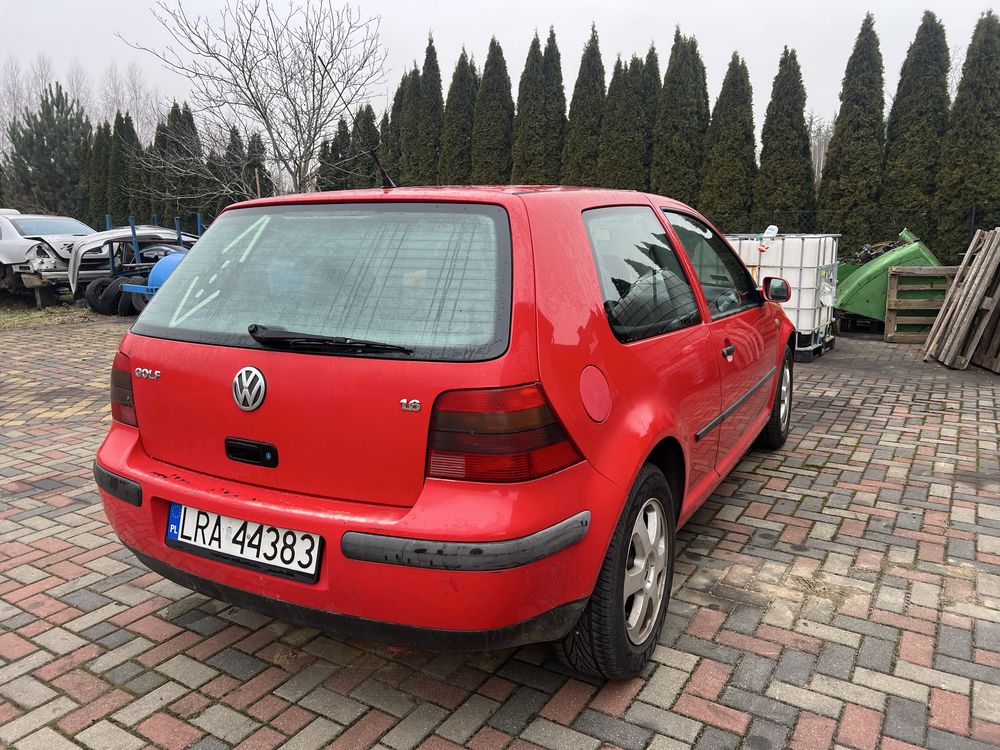 Cały na części golf 4 kombi 1.4 16v kod lakieru LC9Z