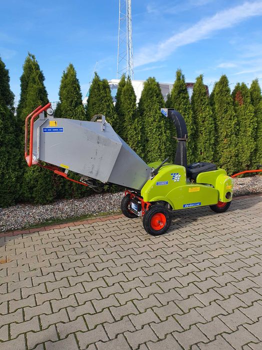 Rębak do gałezi Spalinowy Mobilny Tunnissen tm 1000