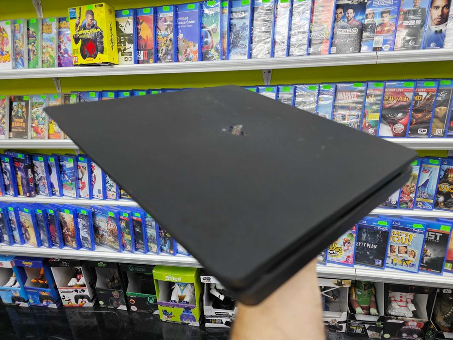 Konsola PS4 Playstation 4 SLIM 500GB słuchawki bezprz. Sony + 8 gier
