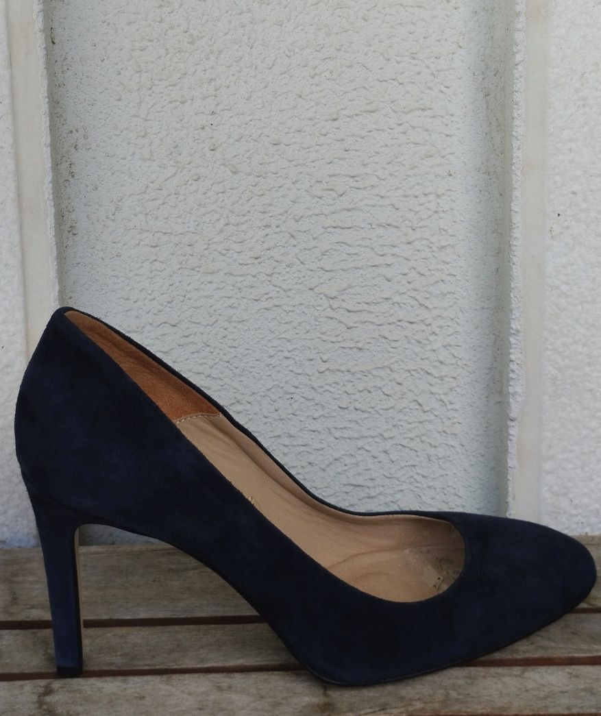 Sapatos de salto alto, azuis.Massimo Dutti