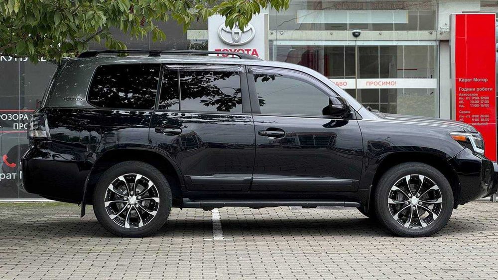 Toyota Land Cruiser 2013