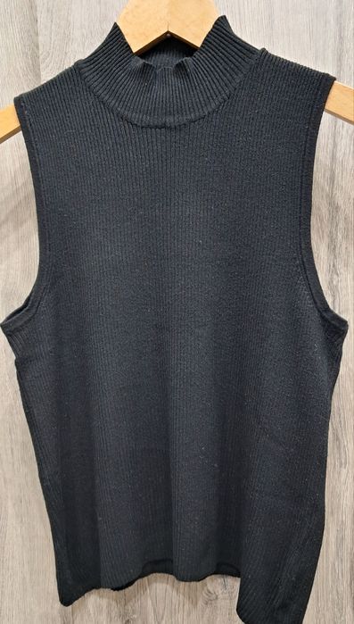 Półgolfik bluzeczka bez rękawów prążkowana