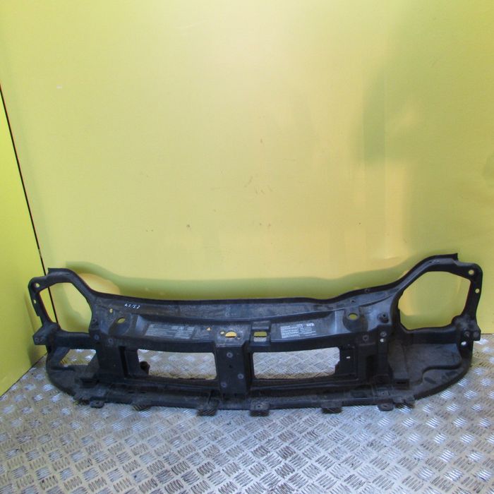 Панель передня Трафик 2 Виваро Trafic 2 Vivaro телевизор шрот