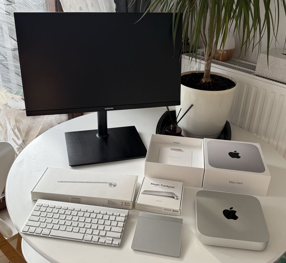  Apple Mac mini M2 8/256 + 2K monitor + trackpad + klawiatura + mouse