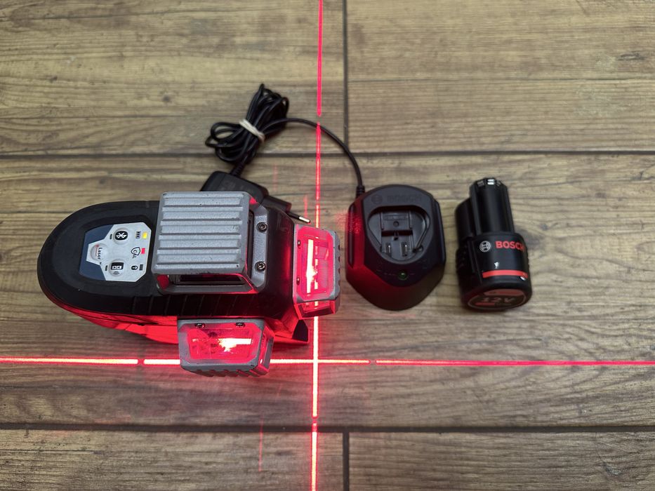 Laser krzyżowy BOSCH GLL 3-80 C | ZESTAW 2x bateria 2AH + ładowarka