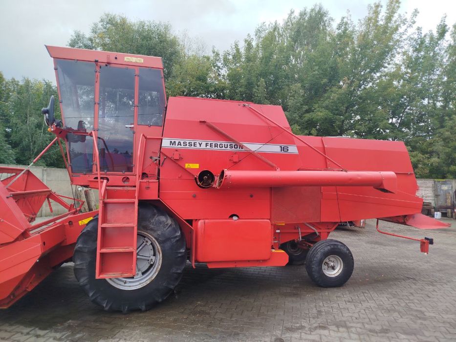 Комбайн зернозербовий Massey Ferguson 16. Масей Фергусон 16