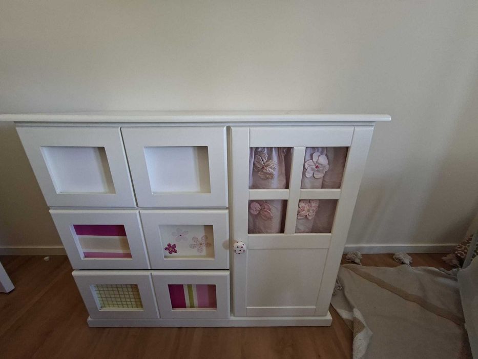 Cómoda Ikea + muda fraldas para quarto de bebé