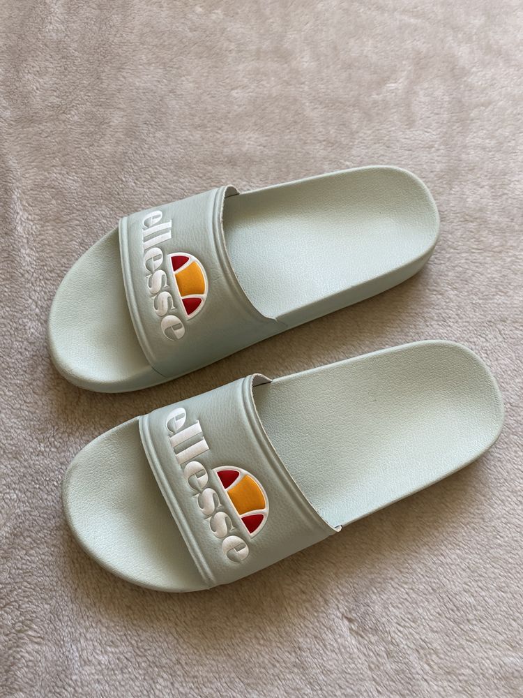 Ellesse шлепанцы розмір 39