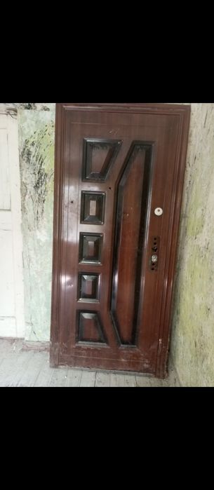 Продам недорого двери как на фото пишите в личку