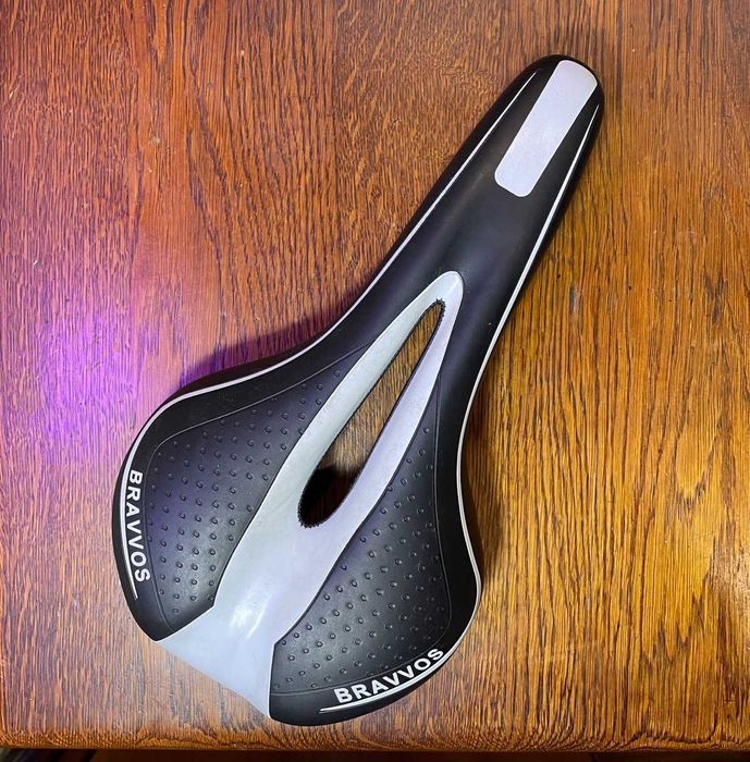 сідло велосипедне Bravvos