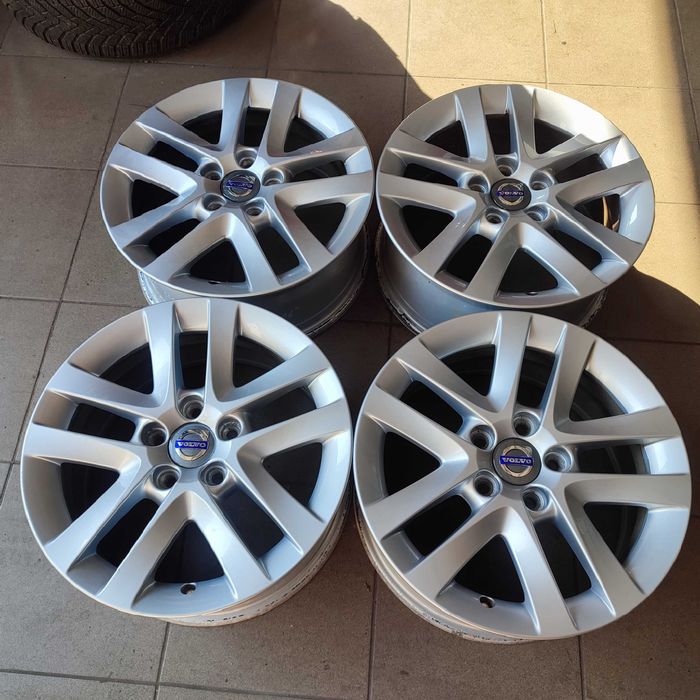 alufelgi 7X16 5x108 ET 50 Volvo oryginał , ew. Ford , ładny  stan