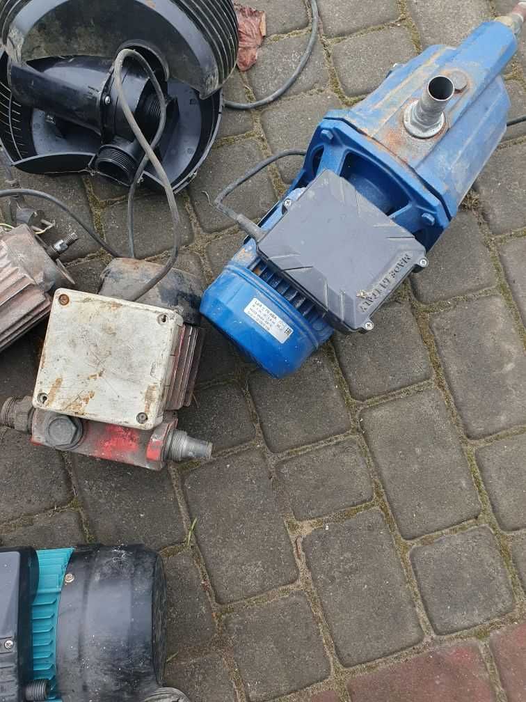 Sprzedam na części pompy wodne