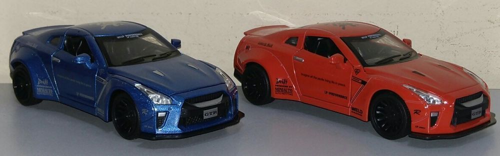 Машинка Nissan GTR модель 1:32 Автопром. Металл