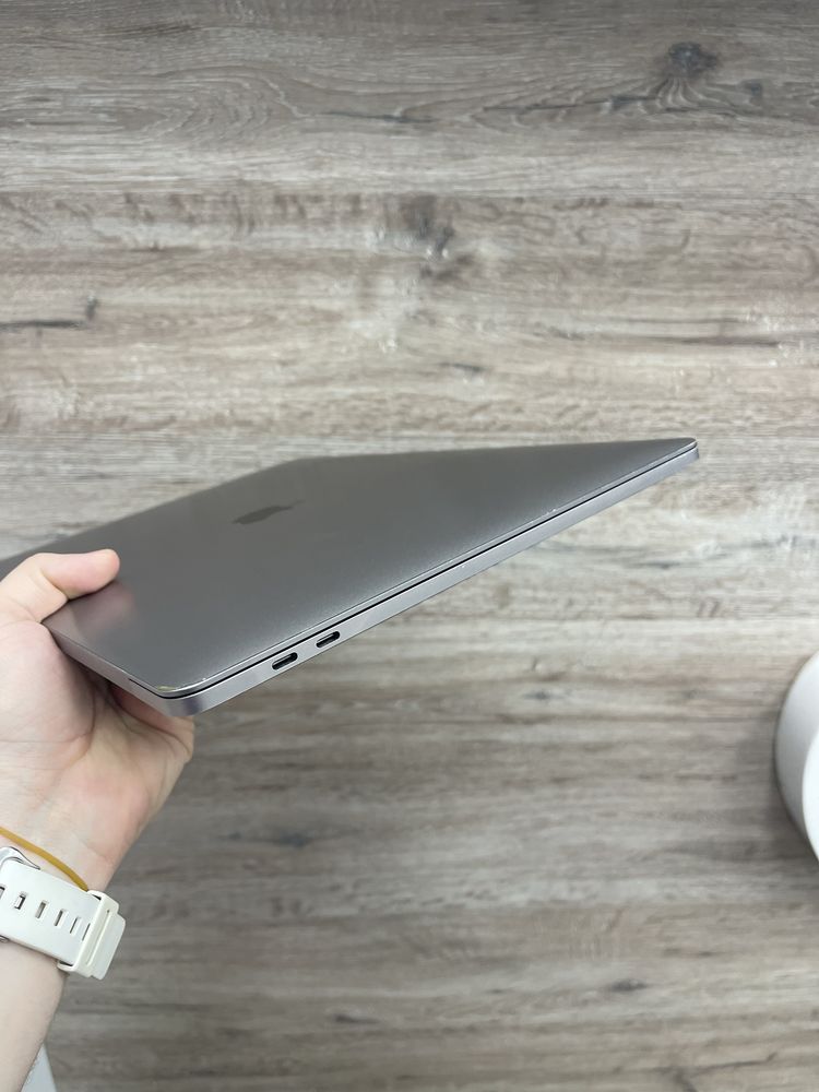 MacBook Pro 15 2017 i7/16/512 Space Gray