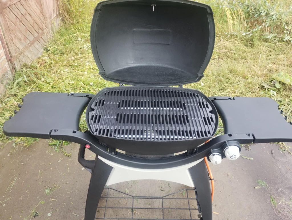 ГАЗОВИЙ Гриль WEBER Q3200 комплект+ Ліхтарик