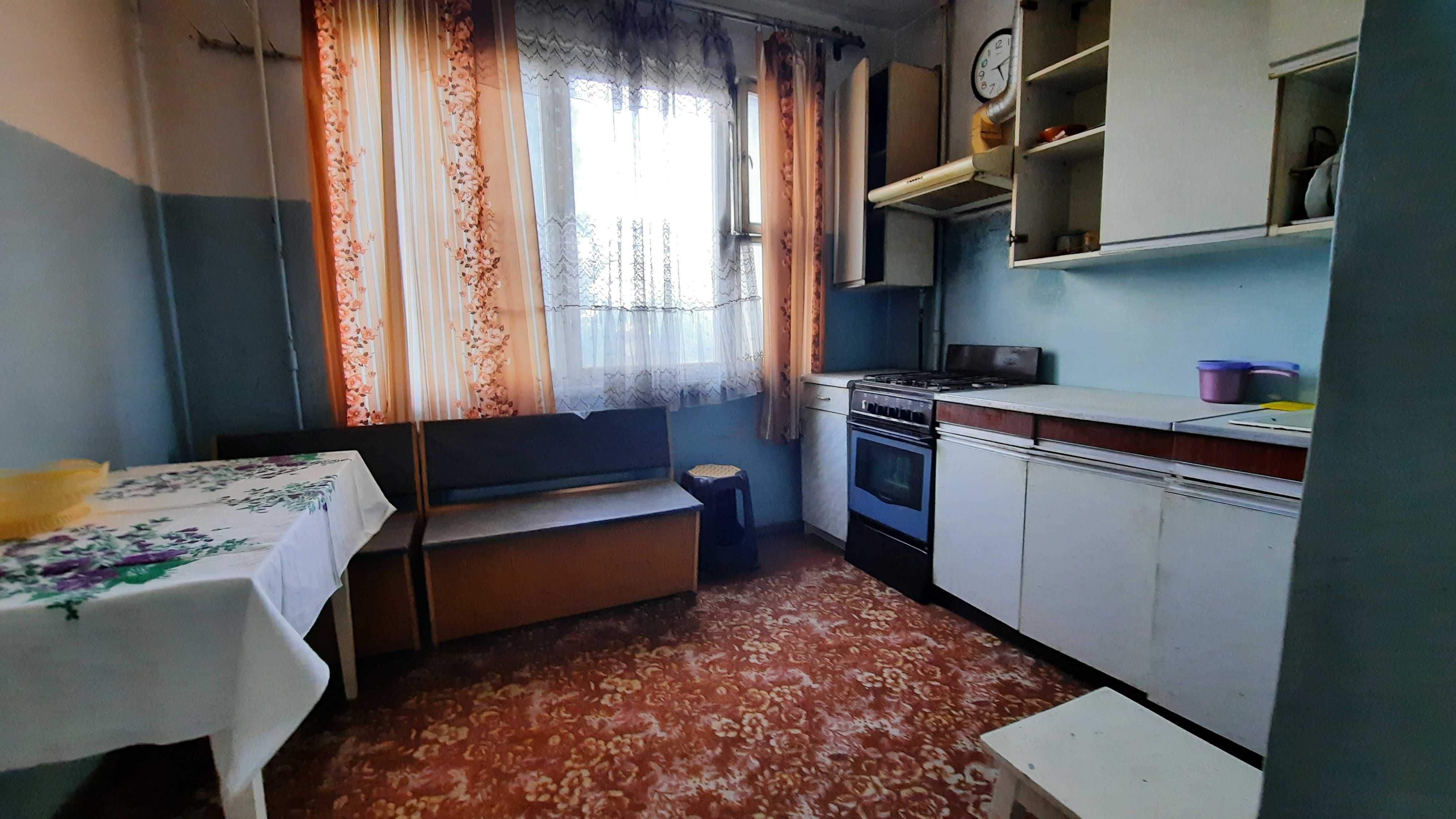 Продається 3-К квартира, по просп. В.Порика 11-А (Виноградар)