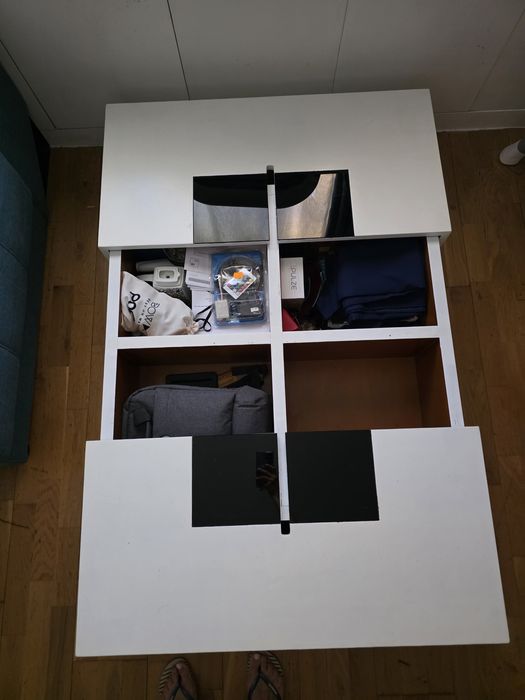 Mesa de centro com arrumação