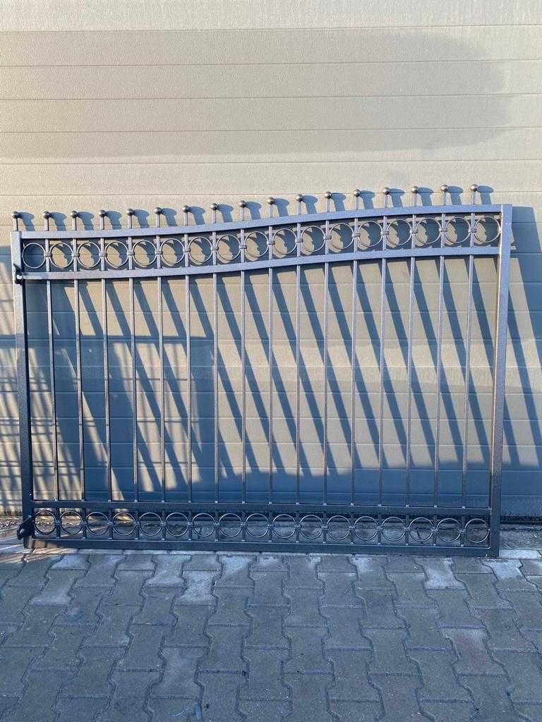 Brama dwuskrzydłowa metalowa