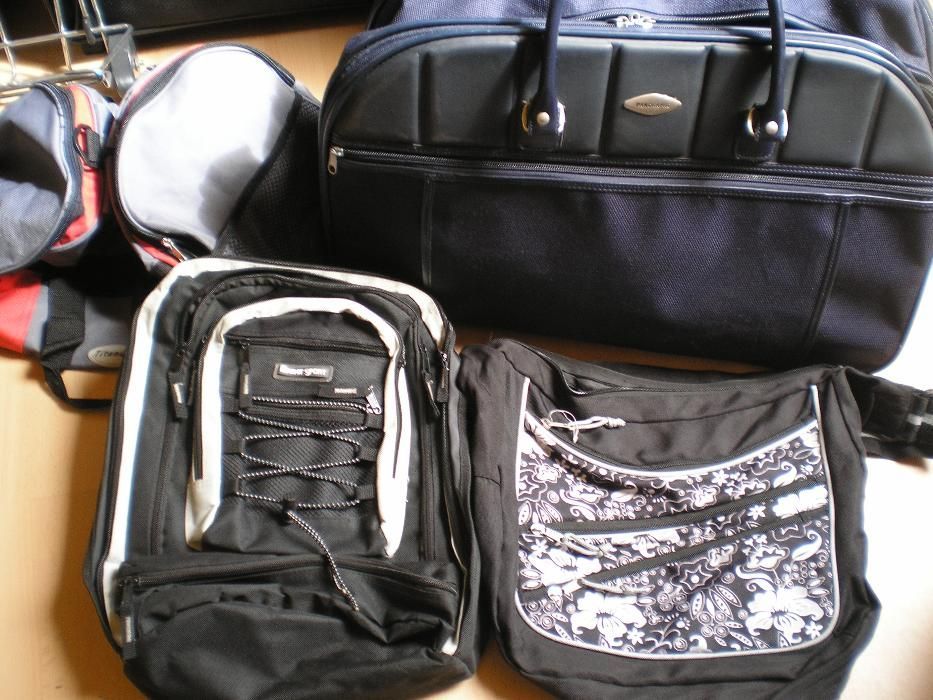 Plecaki , torby , walizki