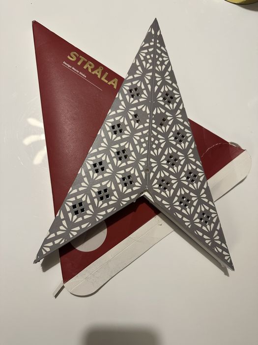 Szara gwiazda papierowa Ikea Strala ozdoba okno świąteczna