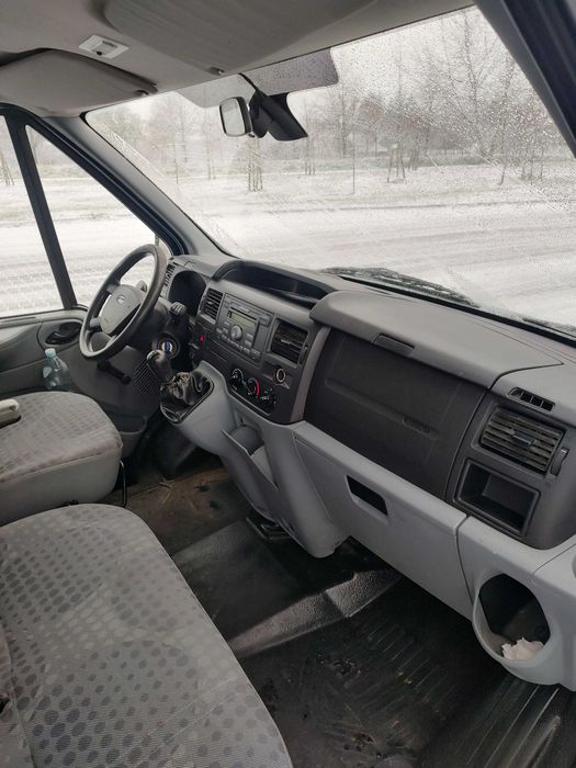 Ford Transit 2.2  9 osób ZDROWY!!!