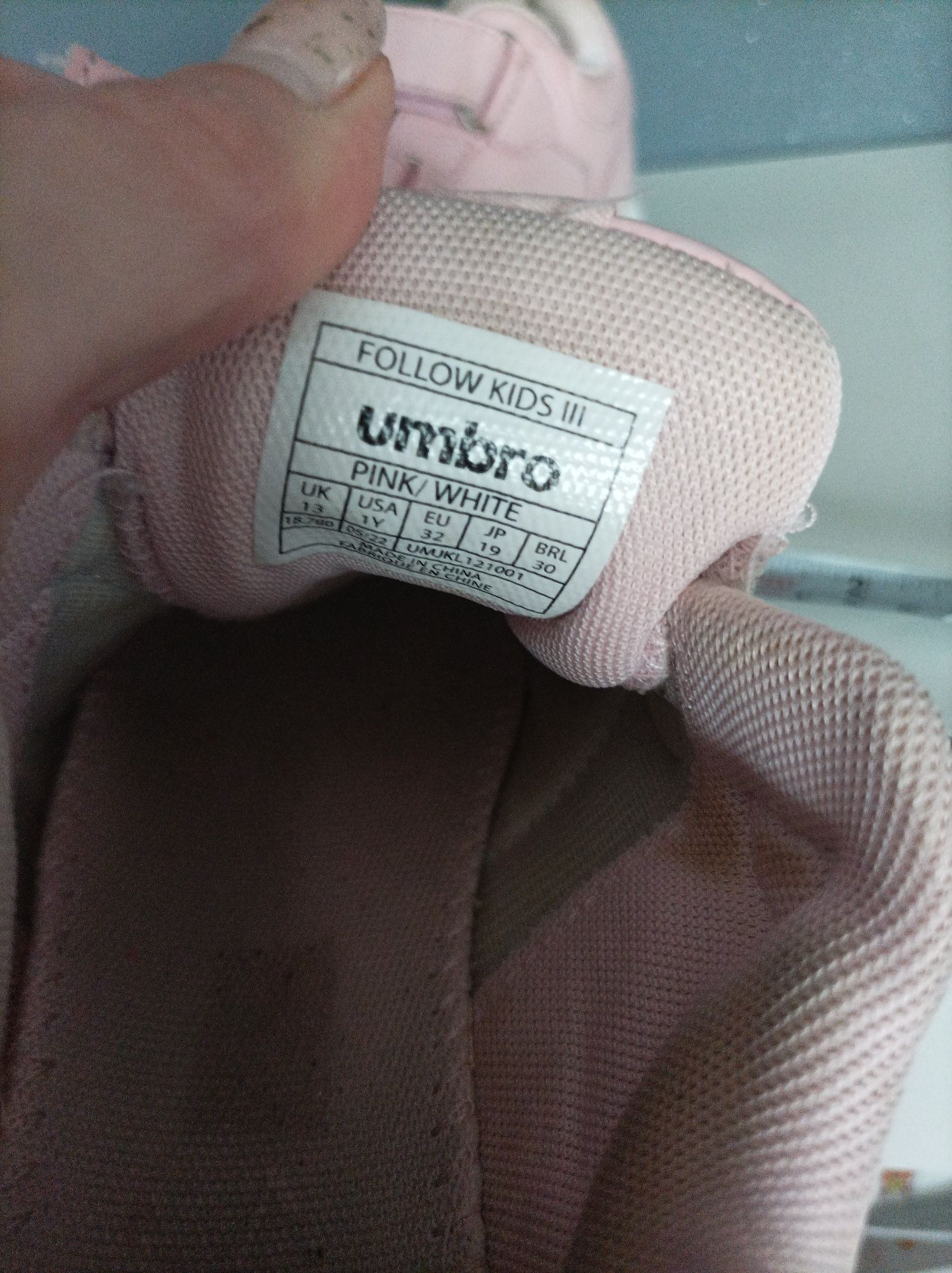 Adidasy dziewczęce Umbro 32