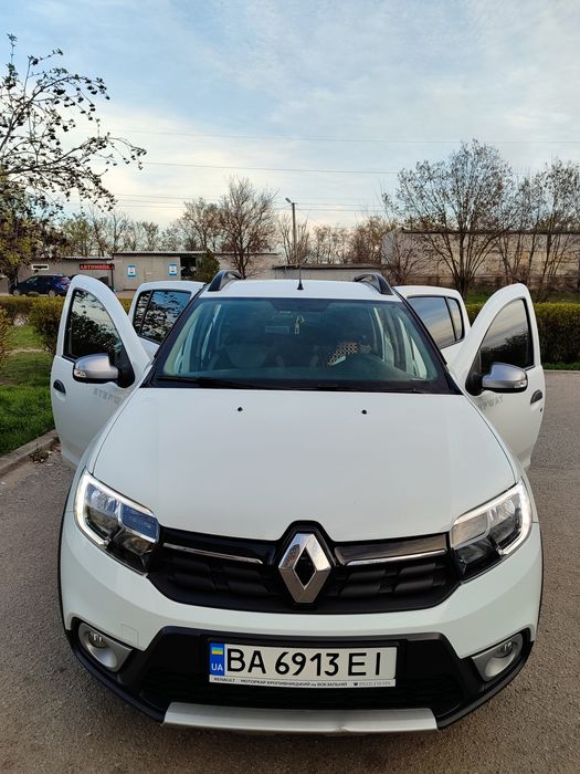Продам Renault Sandero Stepway 2020
Купувалась новою в автосалоні жовт
