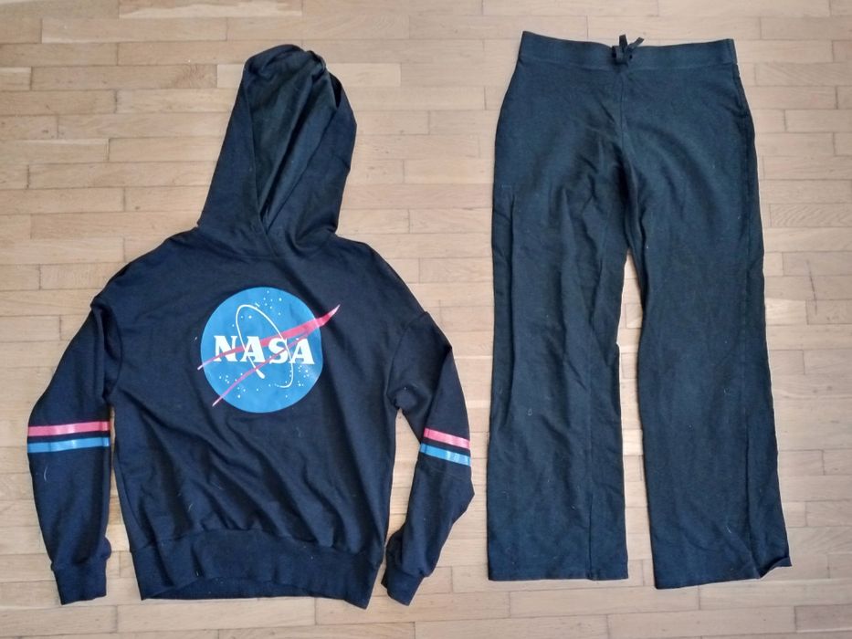 Одяг для підлітка чи дівчини. Розмір S. Для школи.