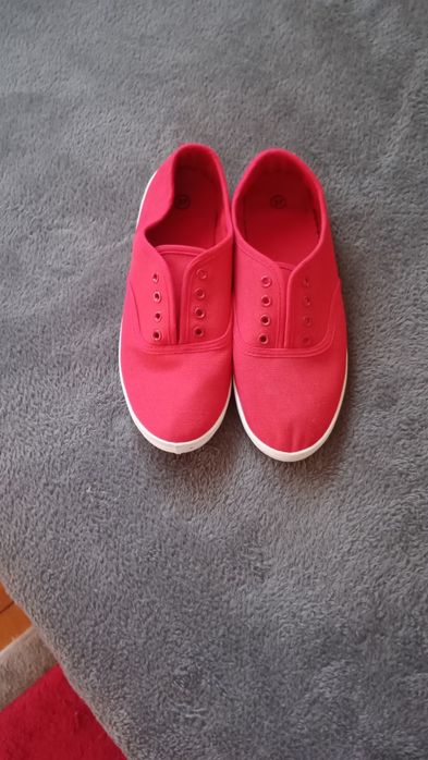 Tenisówki czerwone nowe rozm. 37