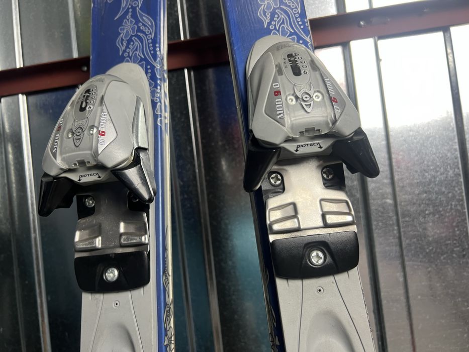 Damskie narty K2 Magic Luv, taliowane.