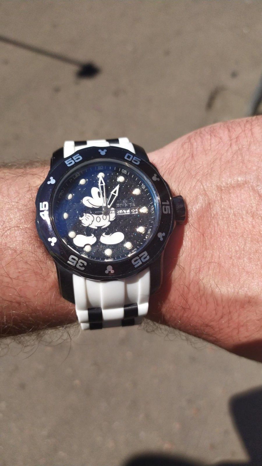 Часы Invicta ,  серия Sea Hunter.