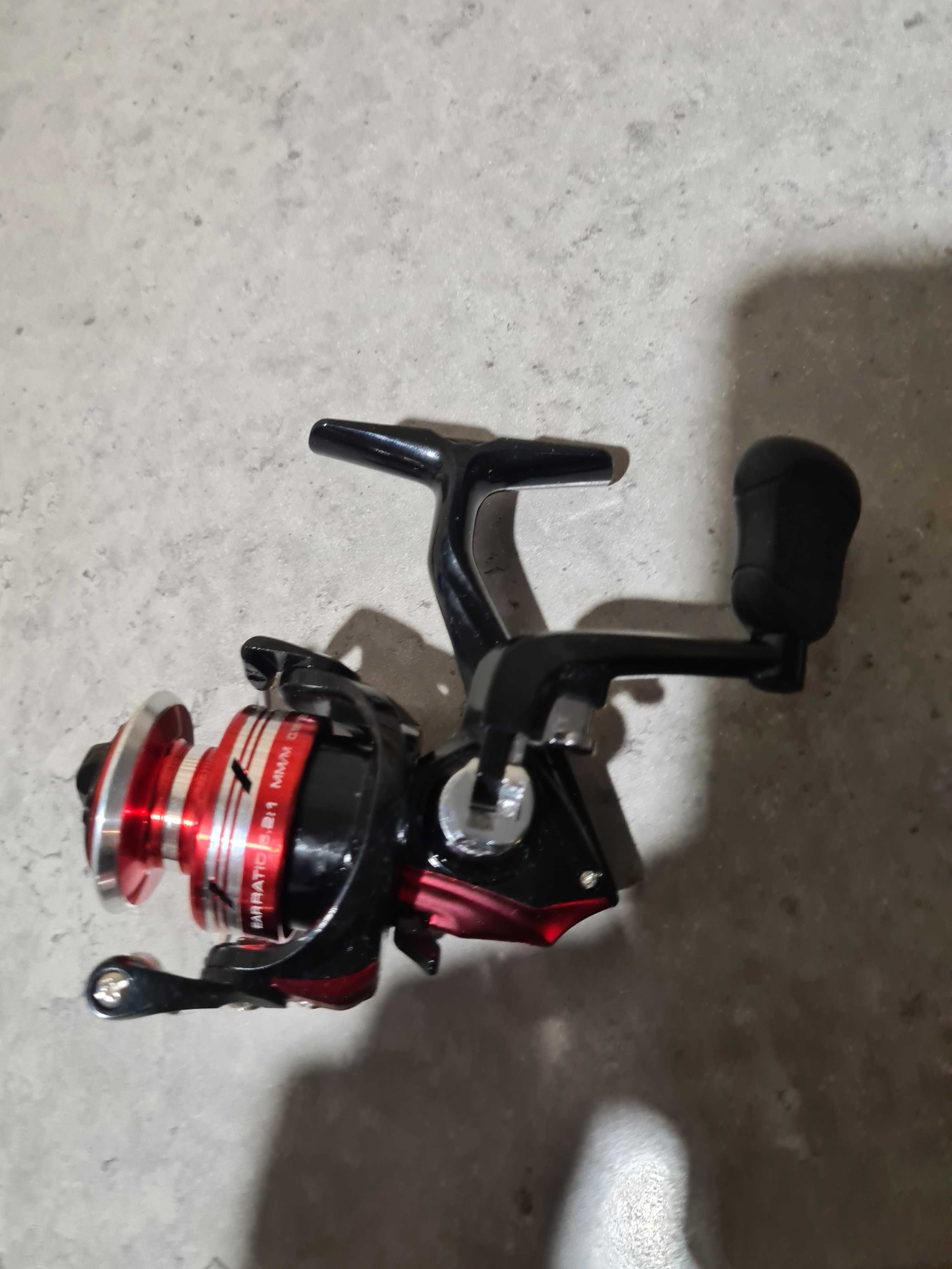 Kołowrotek wędkarski Mini Spinning Wheel 800 + przyneta