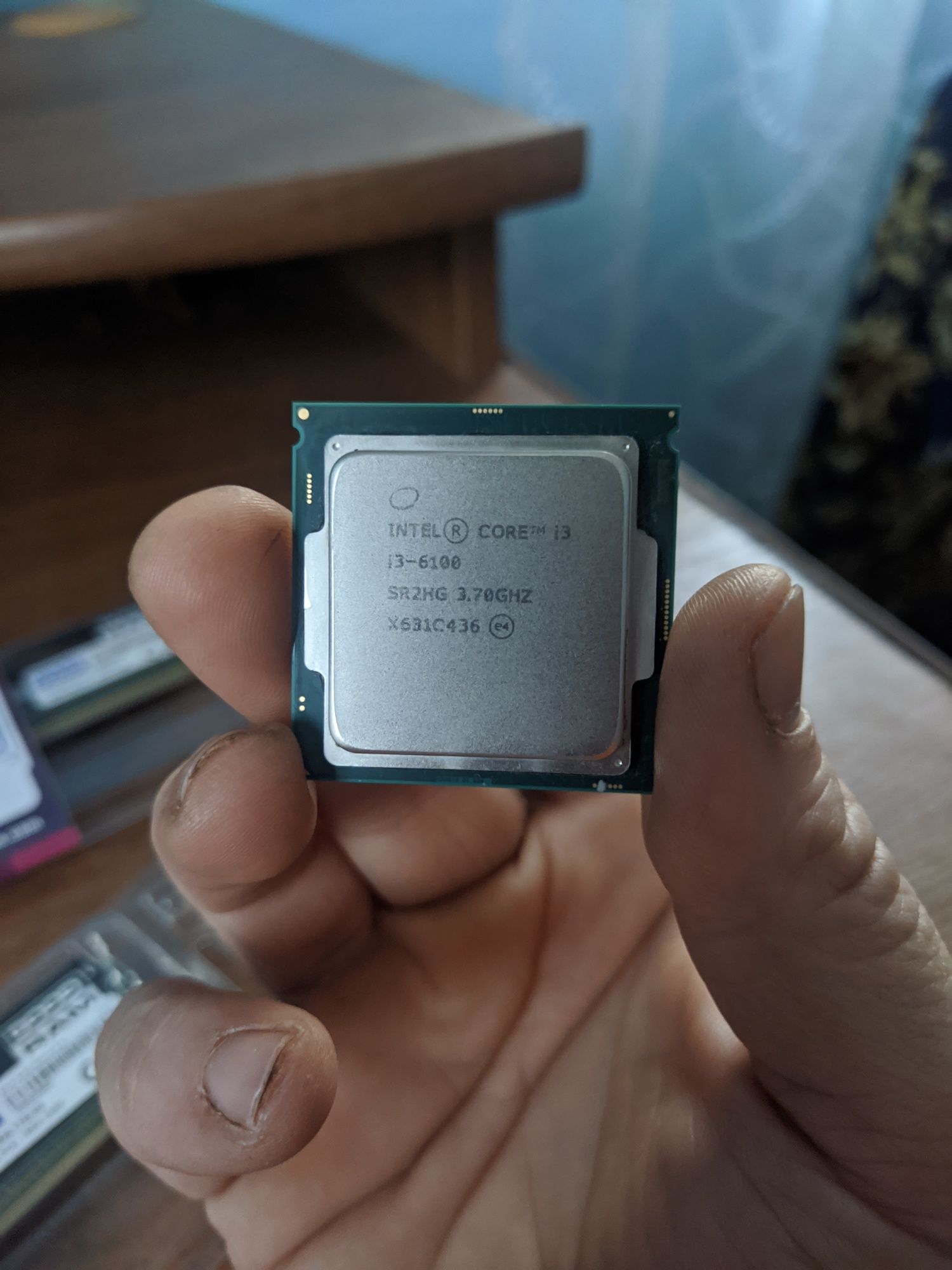 інтел і3 6100 та оперативну пам'ять Good Ram 8Gb 2400