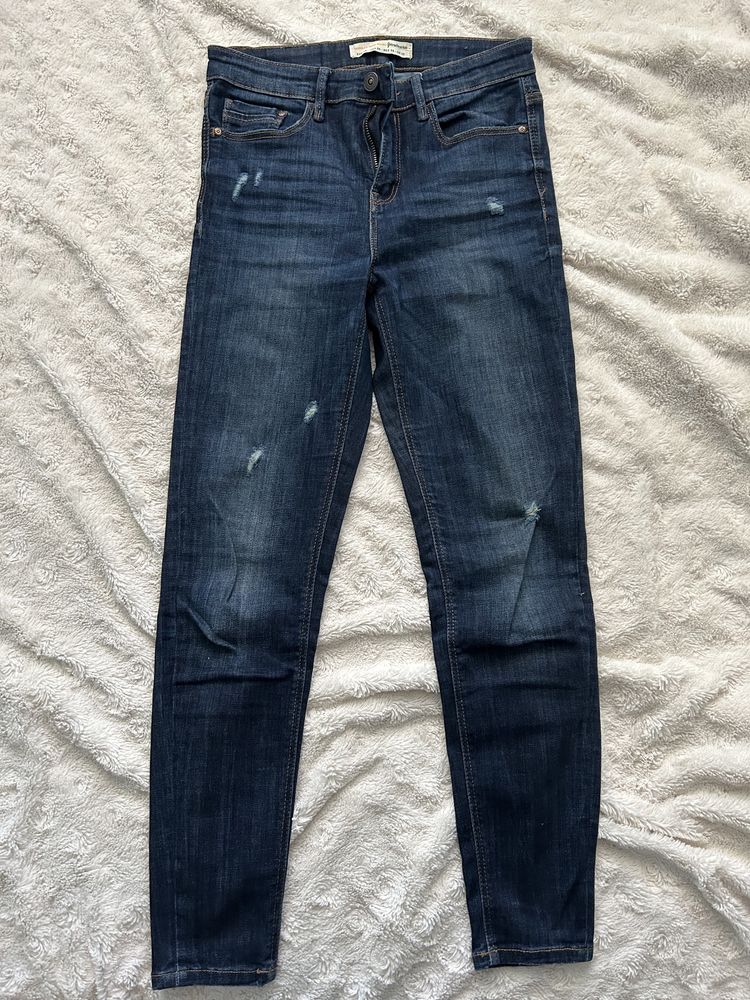Spodnie skinny jeans z przetarciami