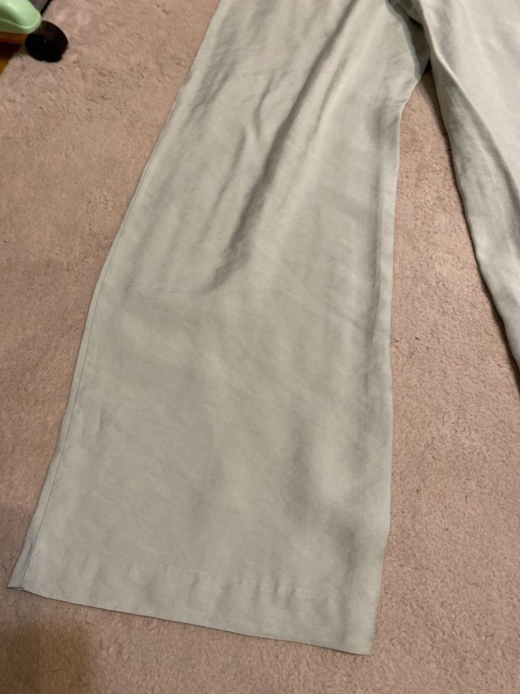 Szerokie spodnie z Zary 34