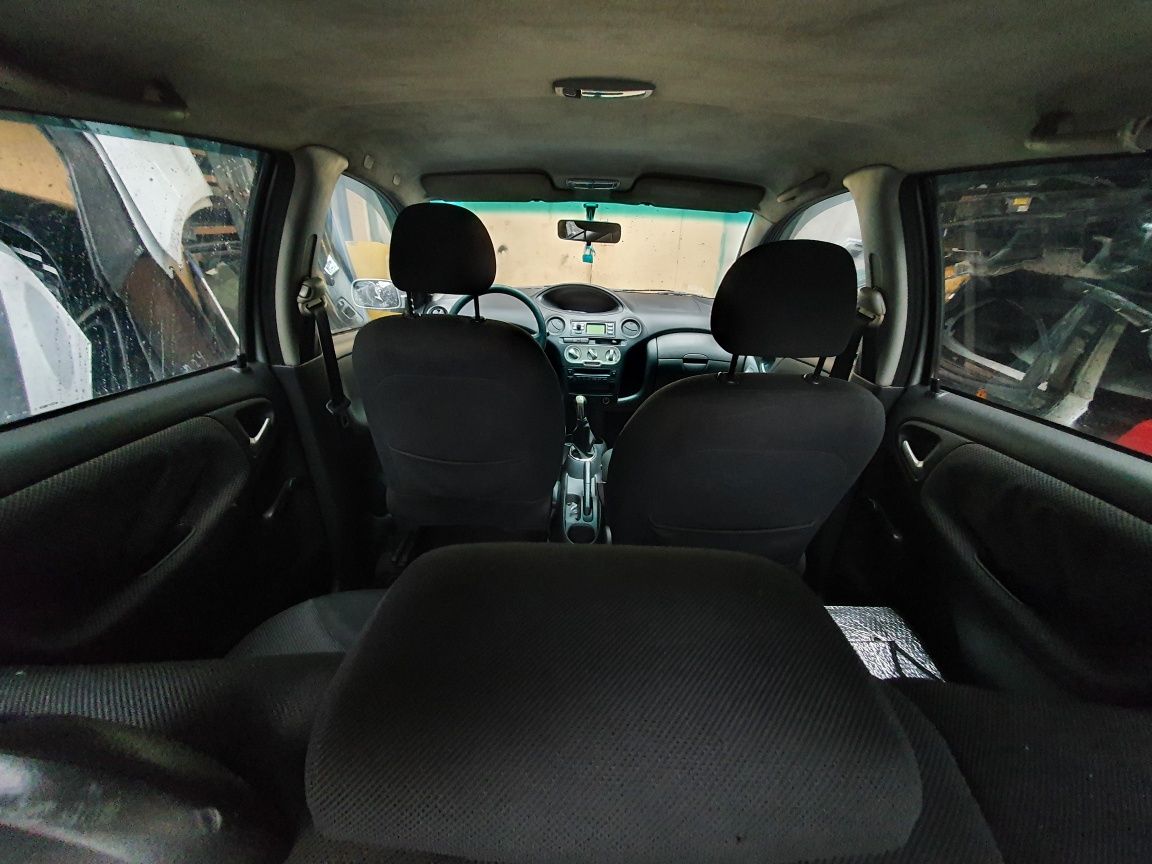 Toyota Yaris 2004 2003 2005 2002 2001 2000 разборка Киев ярис 1 шрот