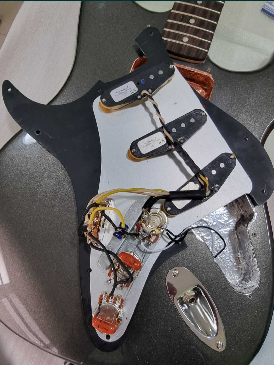 Squier Vintage Modified Stratocaster com Texas Special Custom Shop