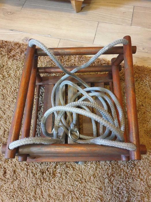 Sprzedam drewniana hustawke dla dziecka